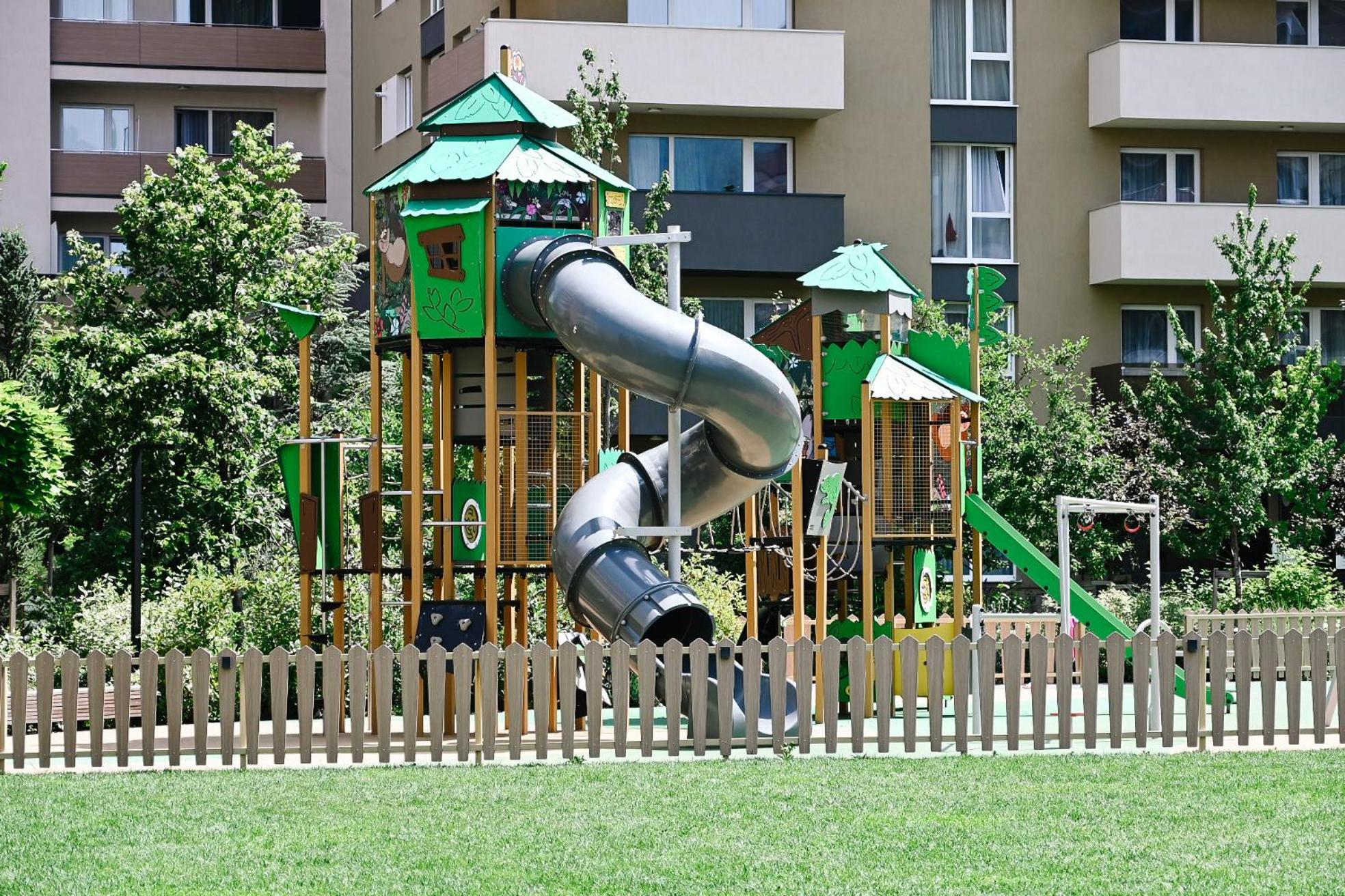 Urban Plaza - Aparthotel Braszów Zewnętrze zdjęcie