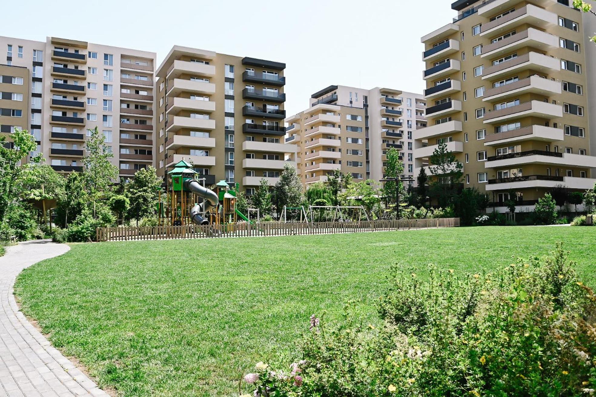 Urban Plaza - Aparthotel Braszów Zewnętrze zdjęcie